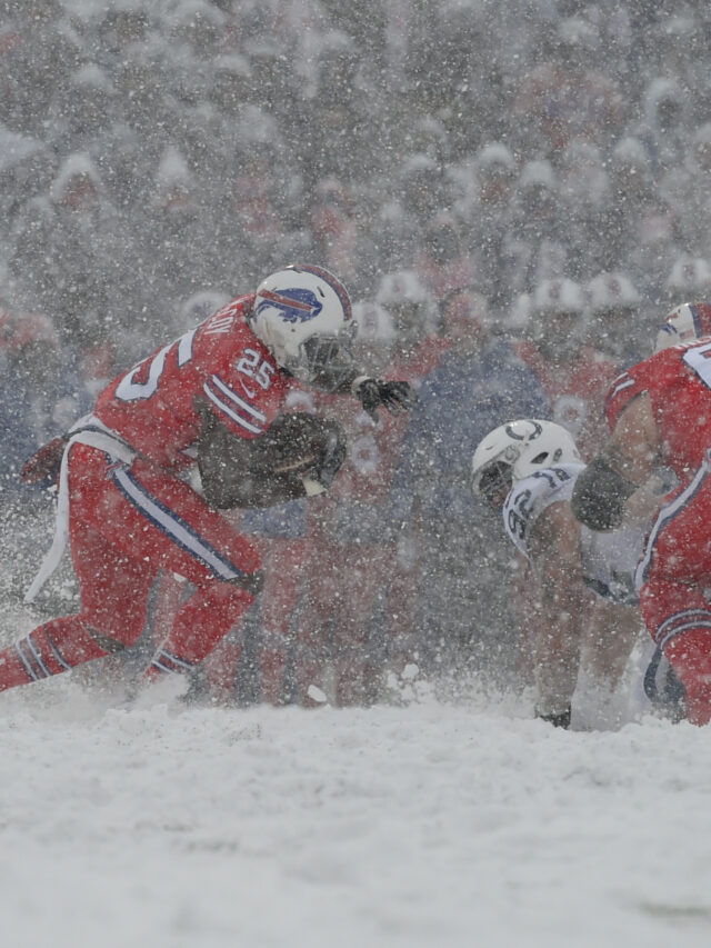 Massive Snowstorm Projected For NFL Game On Sunday Afternoon